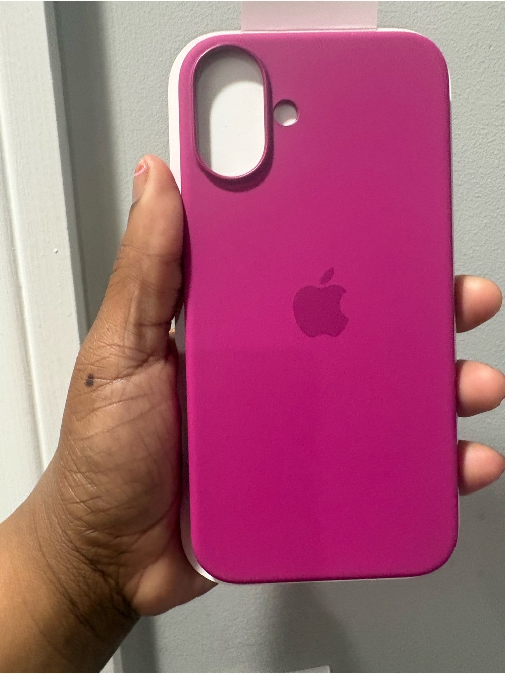 Apple iPhone 16 Plus Silicone Case - Hot Pink - Picture 2 of 3